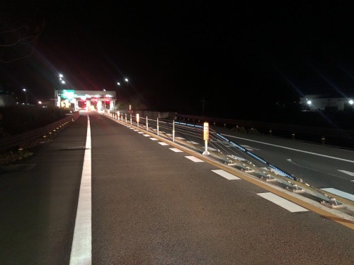 京奈和自動車道岩出・和歌山地区防護柵設置工事